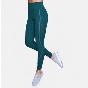 Women’s UA Breathelux Leggings